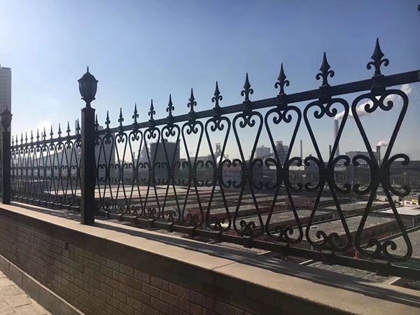 铸铁护栏